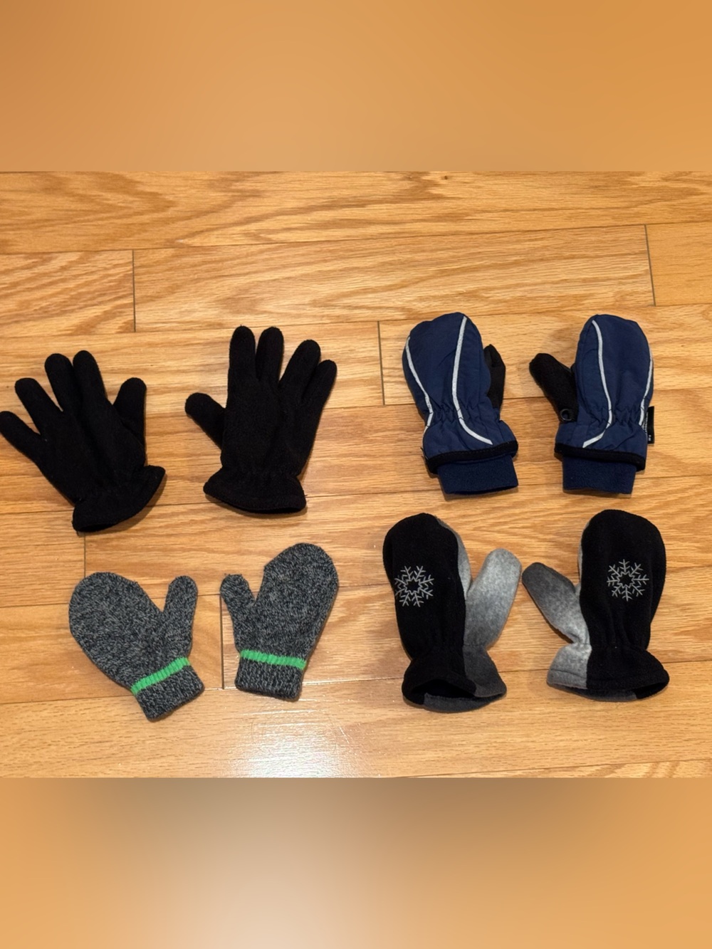 4 Pairs of Toddler mittens glove bundle mixed fleece knit etc